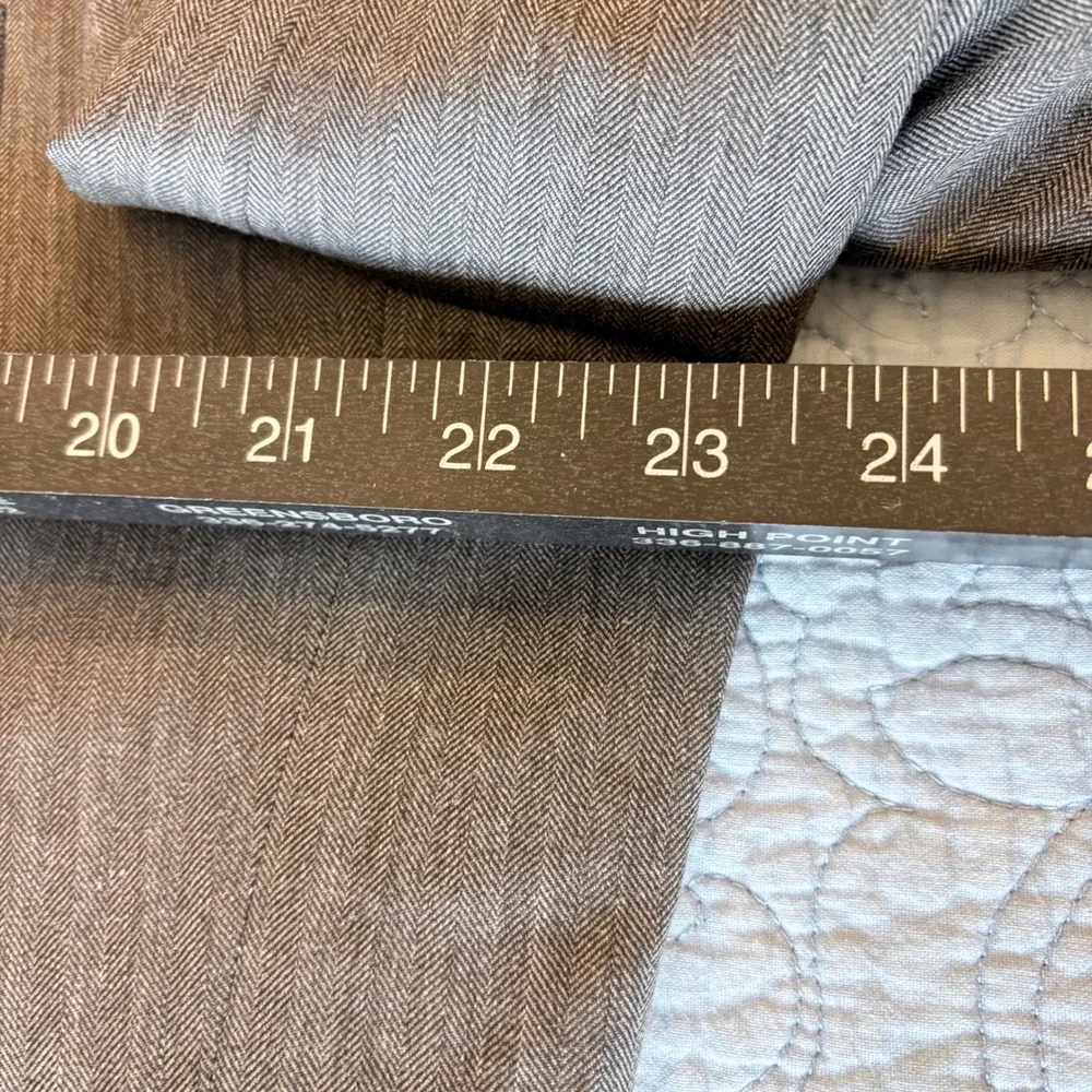 Jos. A. Bank Signature Collection Gray Herringbone 100% Wool Blazer 44L